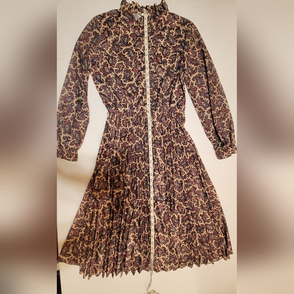 Vintage 1970s Paisley Print Drop Elastic Waist Ruffle Pleated Shirt Dress, Sz 14 - Picture 3 of 15
